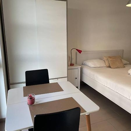 Joli Studio Confortable ! Prilly Buitenkant foto