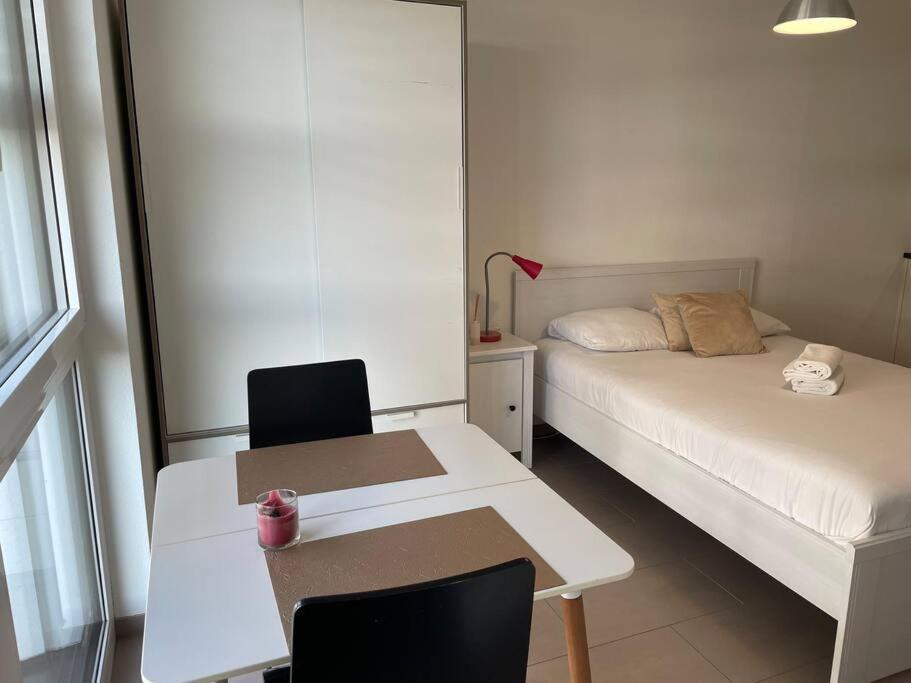 Joli Studio Confortable ! Prilly Buitenkant foto